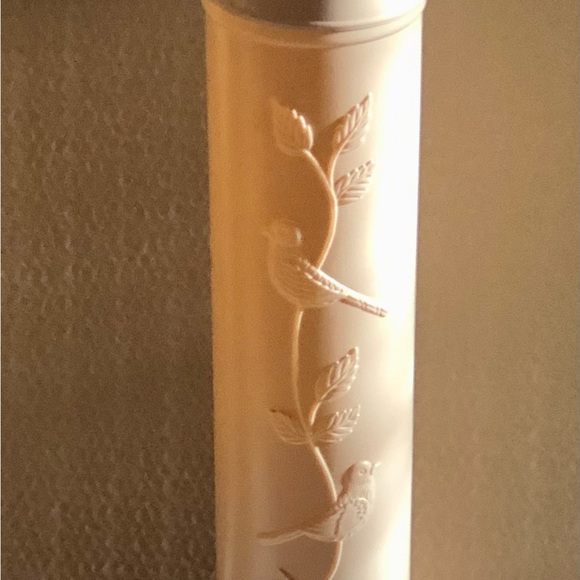 Vtg Blow Mold Bird & Vine Bathroom Toilet Tissue Paper Holder Storage Container - Picture 2 of 6